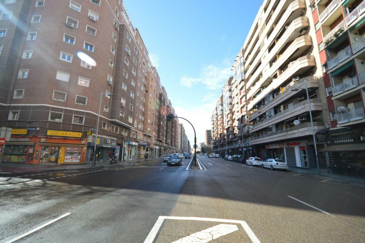 Apartamento Fleta Apartment Zaragoza Bagian luar foto
