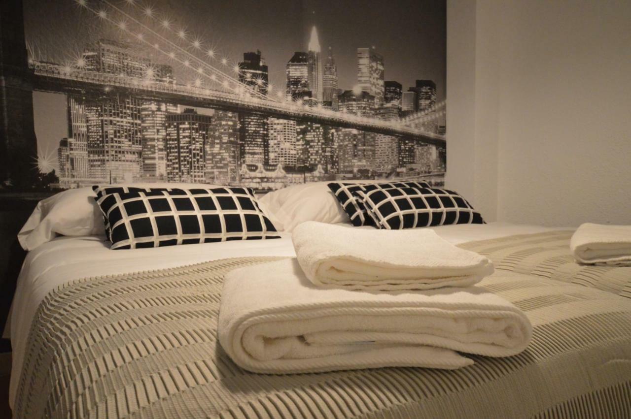Apartamento Fleta Apartment Zaragoza Bagian luar foto