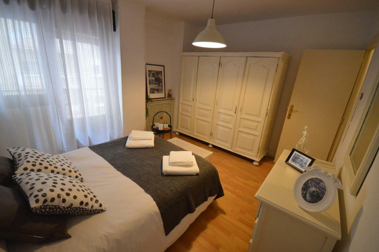 Apartamento Fleta Apartment Zaragoza Bagian luar foto